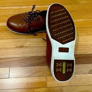 Florsheim Brand New Shoes! Only worn once and in perfect condition! Size 3!
